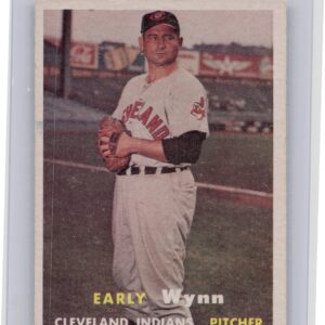 1957 Topps Early Wynn #40 Indians