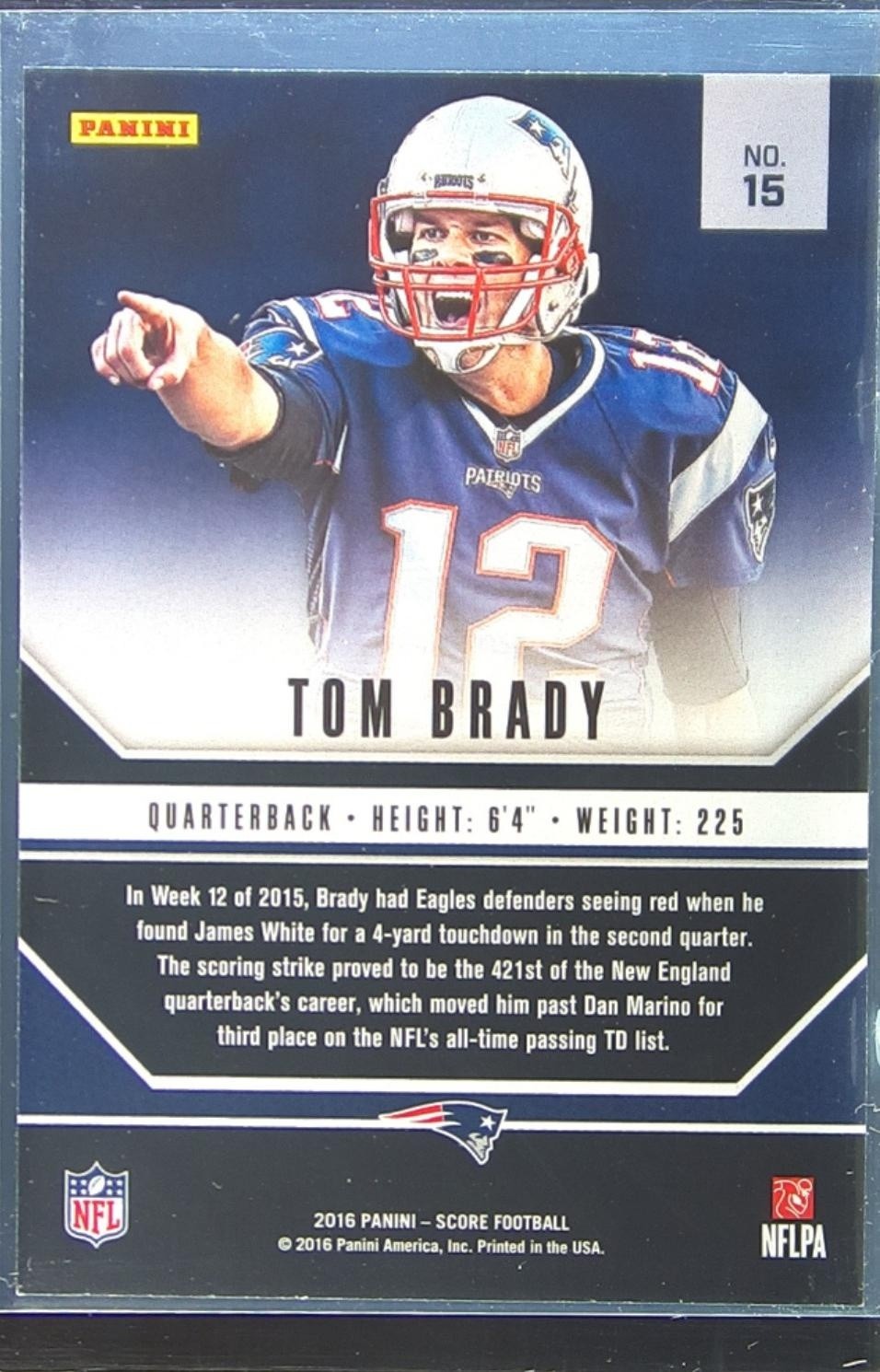 2016 Score Tom Brady #15 Patriots Signal Callers Gold - Image 3