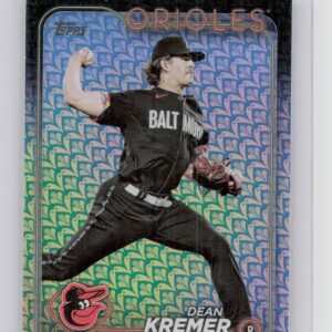 2024 Topps Dean Kremer Holiday #336 Orioles