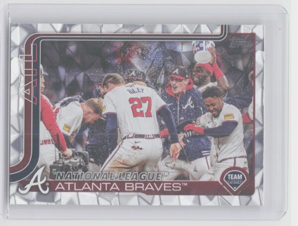 2025 Topps Atlanta Braves Diamante Foil #110 Braves