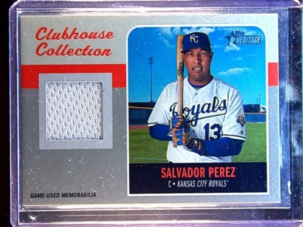 2019 Heritage Salvador Perez JSY #CCR-SP Royals Clubhouse Collection Relics