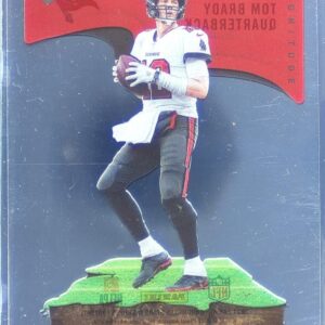 2021 Chronicles Tom Brady #MAG-17 Buccaneers Magnitude