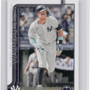 2025 Topps Aaron Judge #300 Yankees