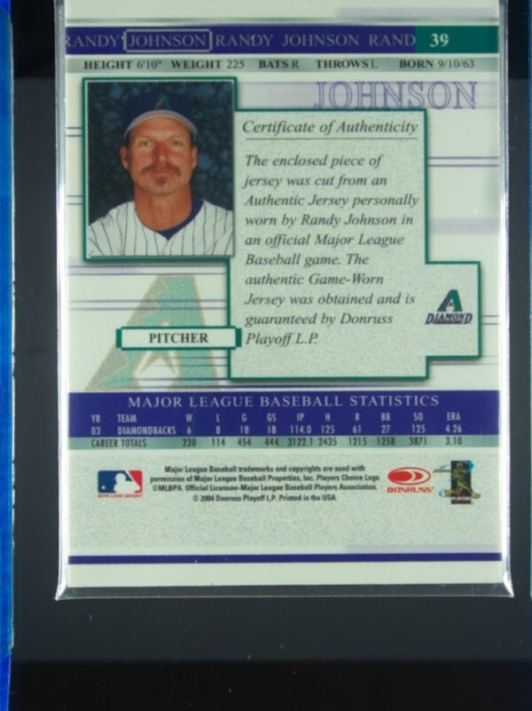 2004 Donruss Timelines Randy Johnson MEM #39 Diamondbacks Material - Image 3