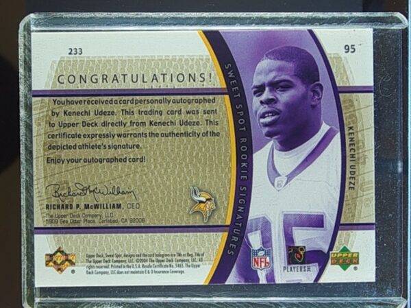 2004 UD Sweet Spot Kenechi Udeze Gold Rookie Autographs AUTO 100/100 #233 Viking - Image 3