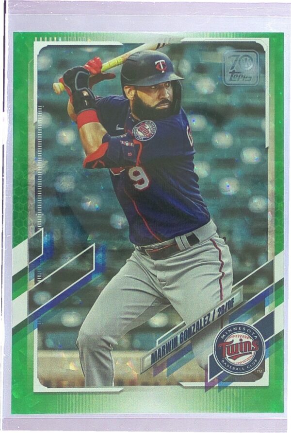 2021 Topps Marwin Gonzalez Green /499 #132 Twins