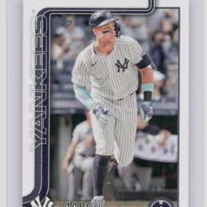 2025 Topps Aaron Judge #300 Yankees