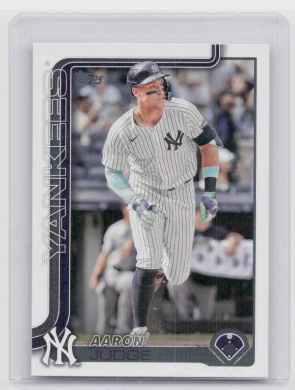2025 Topps Aaron Judge #300 Yankees