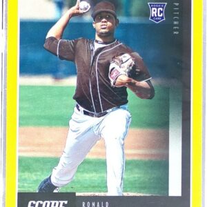 2020 Panini Chronicles Ronald Bolanos /10 #11 Padres Score Gold