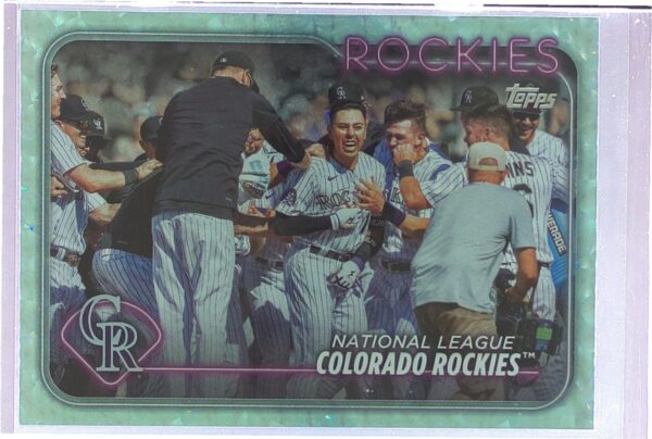 2024 Topps Colorado Rockies Aqua Crackle Foil /399 #526 Rockies