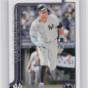 2025 Topps Aaron Judge #300 Yankees