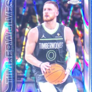 2025-26 Topps Chrome Donte DiVincenzo RayWave Refractor #145 Timberwolves