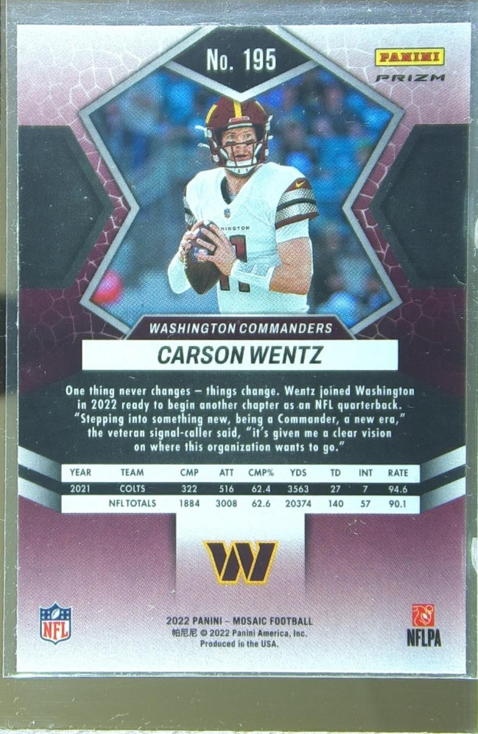 2022 Mosaic Carson Wentz Mosaic Camo Pink #195 Commanders - Image 3