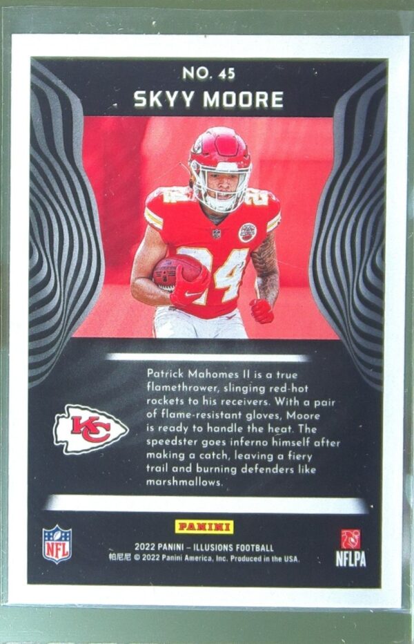2022 Panini Illusions Skyy Moore Trophy Collection Light Blue /199 RC #45 Chiefs - Image 3