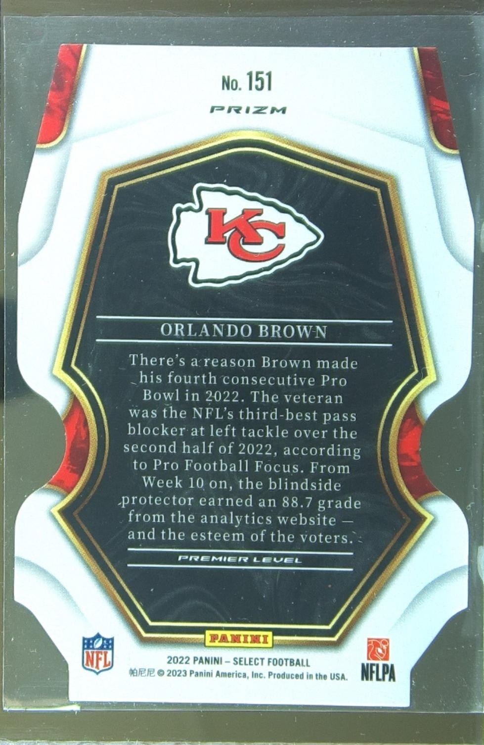2022 Select Orlando Brown Black and Red Prizm Die Cut #151 Chiefs - Image 3
