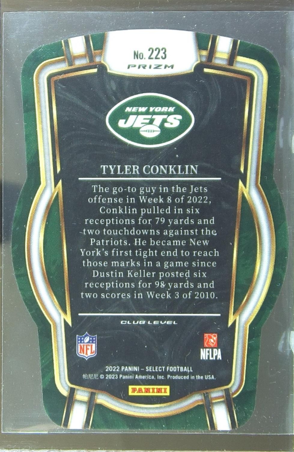 2022 Select Tyler Conklin Black and Red Prizm Die Cut #223 Jets - Image 3
