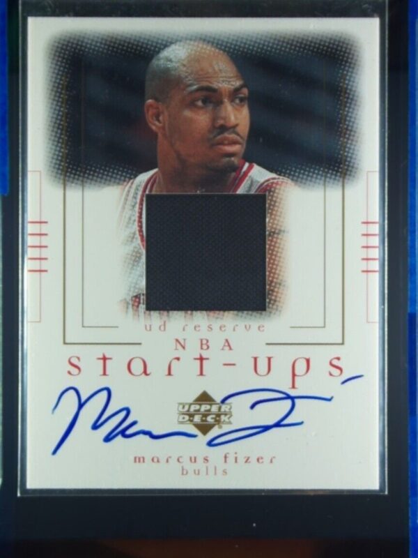2000-01 UD Reserve Marcus Fizer AU MEM #MF-A Bulls NBA Start Ups Autographs