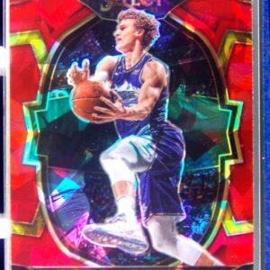 2022-23 Select Lauri Markkanen Red Cracked Ice Prizms #45 Jazz