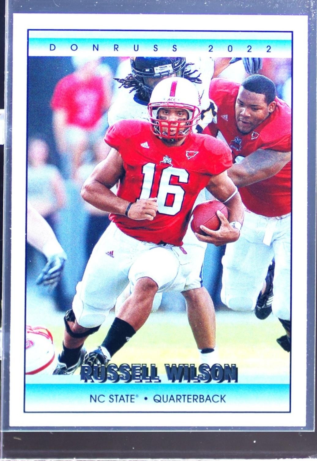2022 Chronicles Draft Russell Wilson #17 Wolfpack Donruss Retro