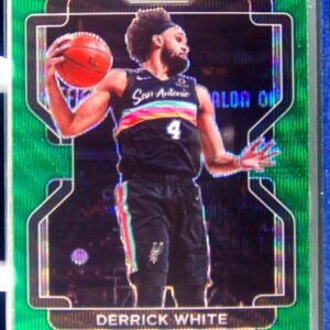 2021-22 Prizm Derrick White Green Wave #19 Spurs