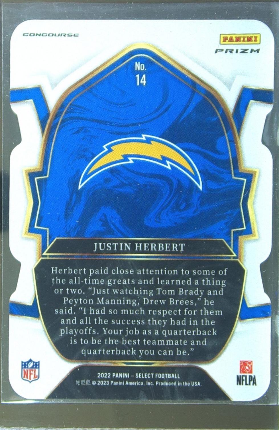 2022 Select Justin Herbert Black and Red Prizm Die Cut #14 Chargers - Image 3
