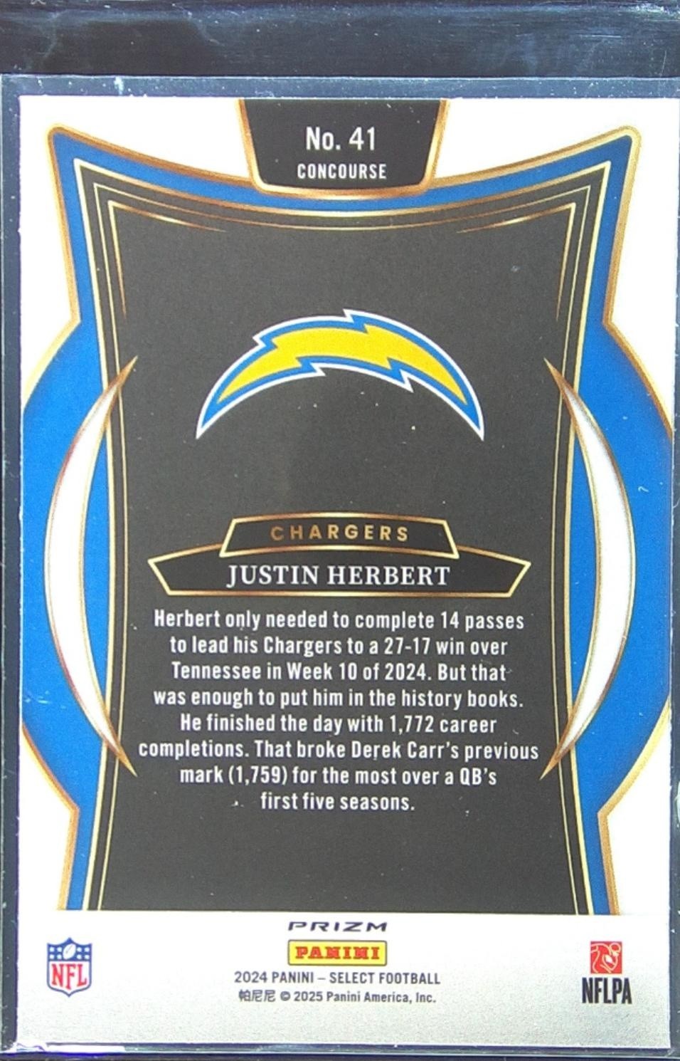 2024 Select Justin Herbert Red & Blue Prizm Shock #41 Chargers - Image 3